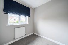 3 bedroom end of terrace house to rent - Photo 2