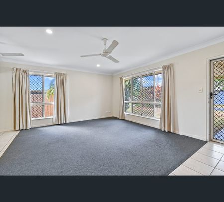 16 MESSINA CLOSE, Kanimbla, Qld 4870 - Photo 4