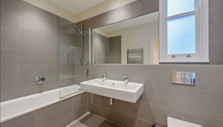 TWO BEDROOM FLAT HAMMERSMITH - Photo 5