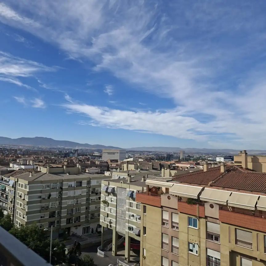 Granada - Photo 1