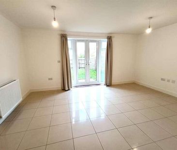 Lionheart Avenue, Bishops Tachbrook, Leamington Spa, CV33 - Photo 1