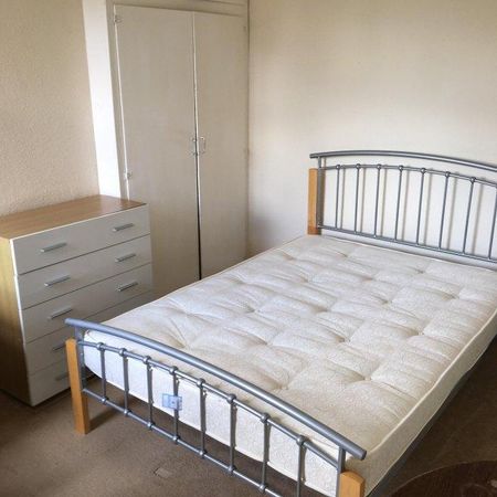 3 bedroom house share to rent - Photo 4