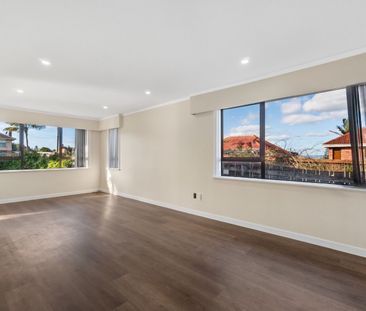 Beautifully Three Bedroom Brick Home in Hillsborough - Photo 3