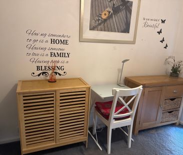 Sunbury - Photo 2