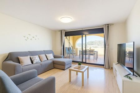 3 room luxury Flat for rent in Estepona, Andalusia - Photo 3