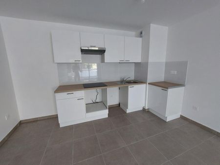 location Appartement T3 DE 66.64m² À NIMES - Photo 4