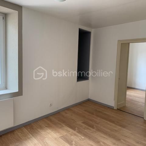 Appartement de 65 m² à Corbigny - Photo 1