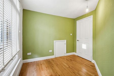 2 bedroom maisonette to rent - Photo 2