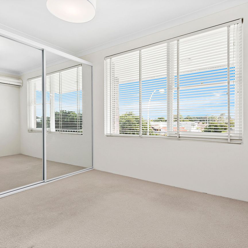 Beachside 2 Bedroom Apartment - Photo 1