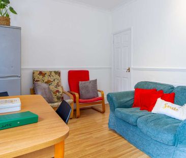 Room 3 - Photo 2