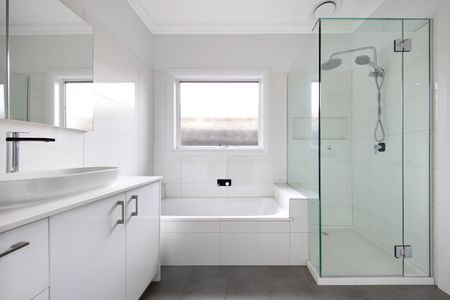 52A Tucker Rd, Bentleigh VIC 3204 - House For Rent | Domain - Photo 3