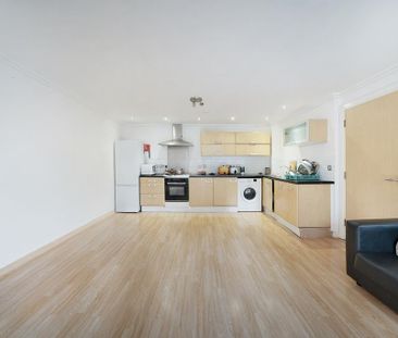 2 bedroom flat to rent - Photo 3