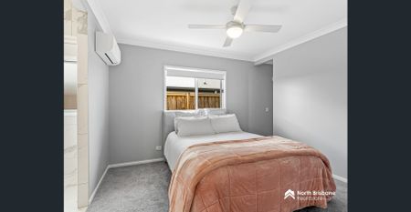 Ultra Modern- 4 Bed Family Home - Photo 4