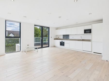 Optimal House, Station Road, Gerrards Cross,SL9 - Photo 4