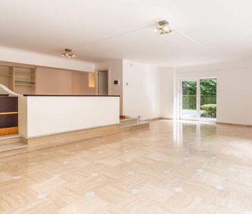 Villa te huur in Ukkel voor € 3.400 met 4 slaapkamers - Photo 1
