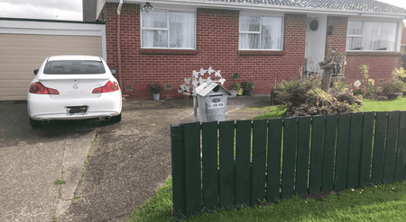 Home Alone - 2 brm plus Garage - Photo 4