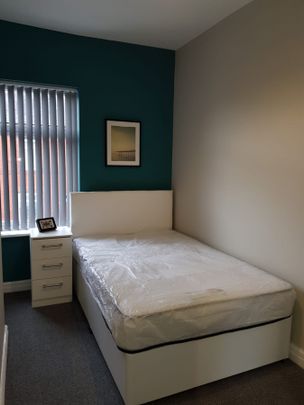 Budget Friendly Rooms Centre Of Warrington - Photo 1