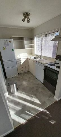 Alicetown Quality 3brm Townhouse - Photo 4