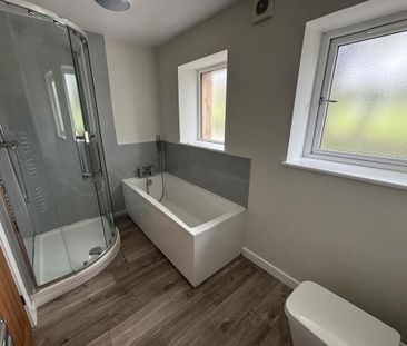 3 bedroom detached bungalow to rent - Photo 6