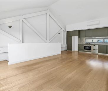 Inner City Warehouse Living - Photo 3