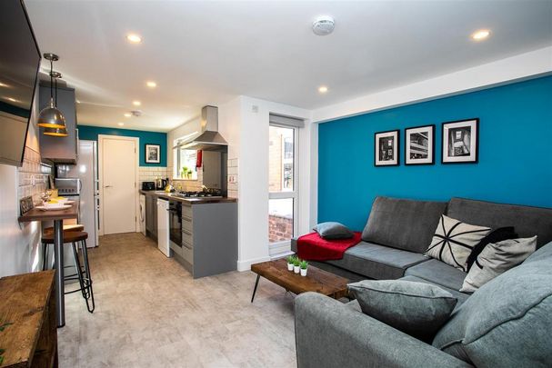 1 bedroom in a house share to rent - Photo 1