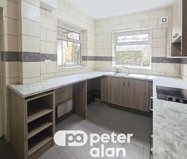 2 bedroom terraced house to rent - Photo 3