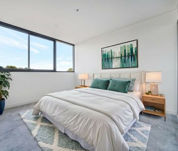 Ultra-Modern Apartment in Ideal Location - Photo 2