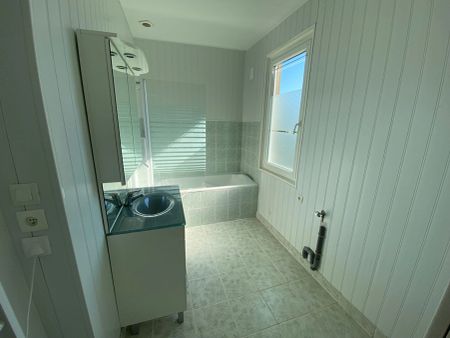 APPARTEMENT DE TYPE F2 A LOUER PROCHE DE L HYPER CENTRE DE CHERBOURG, QUARTIER BUCAILLE - Photo 5