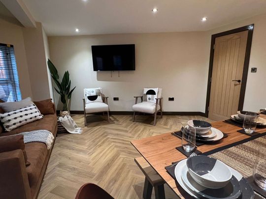 Modern Ensuite Room in Beeston – Perfect for Professionals 🌆 Room 2 - Photo 1