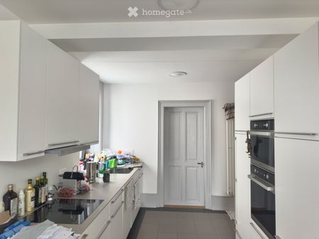 2.5 Zimmer Altbau Biel Zentrum/Appartement 2,5 pièces rénové - Photo 3