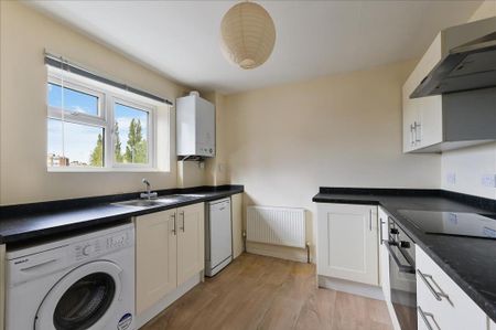 2 bedroom flat to rent - Photo 4