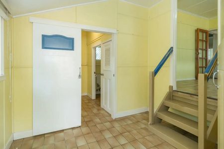 17 Kivas Street, Tarragindi QLD 4121 - House For Rent | Domain - Photo 3