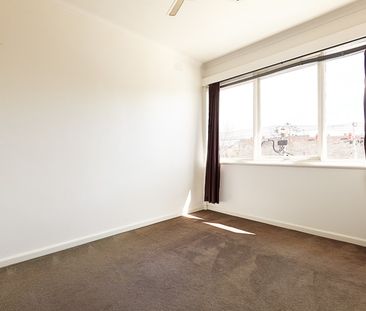 11/162 Chapel Street, St Kilda VIC 3182 - Apartment For Rent | Domain - Photo 2