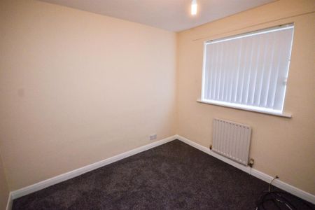 3 bedroom terraced house to rent - Photo 3