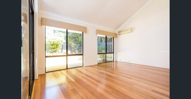 LOVELY FAMILY HOME! - Photo 1