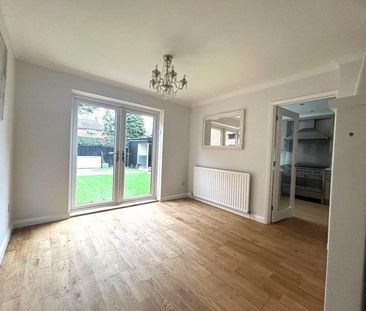 4 bedroom detached house to rent - Photo 2