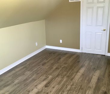 For Lease - 4576 Kalar Road, Niagara Falls, Ontario - Photo 5