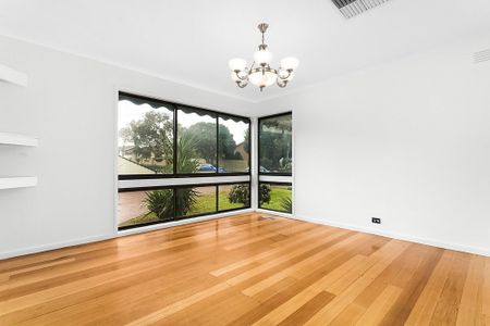 1 Devenish Court, Westmeadows VIC 3049 - Photo 3