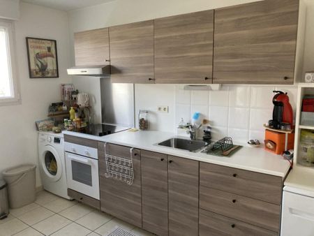 Location Appartement 2 pièces 45m² ST CYR SUR LOIRE 37540 - Photo 2