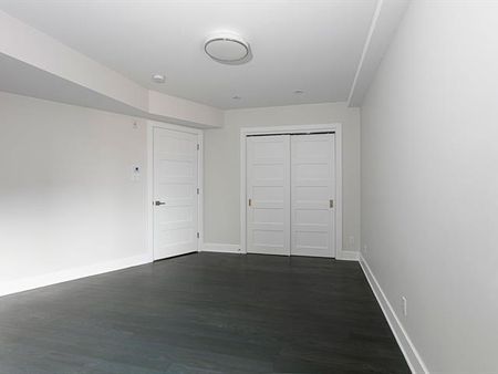 4851 Ch. de la Côte St Luc - Photo 2