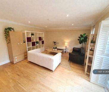 2 bedroom maisonette to rent - Photo 2