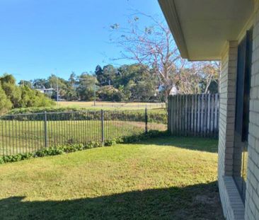 Stunning Family Home in Eimeo - 67 Village Circuit - Photo 4