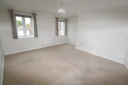 5 bedroom detached house to rent - Photo 2