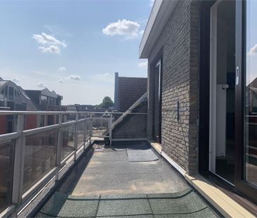 Lichtrijk appartement met 2 slaapkamers in het centrum van Torhout - Photo 1