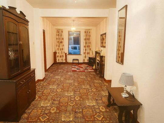 Terraced House to rent on - Photo 1