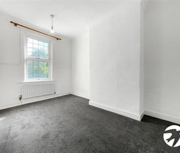 2 bedroom end of terrace house to rent - Photo 3