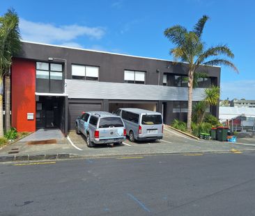 Freshly Renovated in a Prime Location - Photo 3