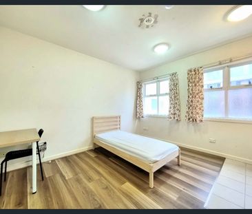 Student Accommodation – Furnished Studio Apartment - Photo 1