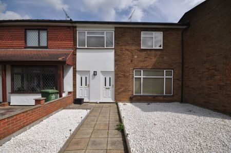 3 bedroom terraced house to rent - Photo 3