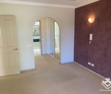 Family home on the water with Pontoon! - Photo 4